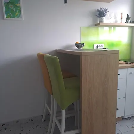 Ivon Apartment *